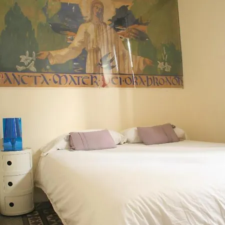 Bells Oficis فندق مبيت وإفطار خيرونا